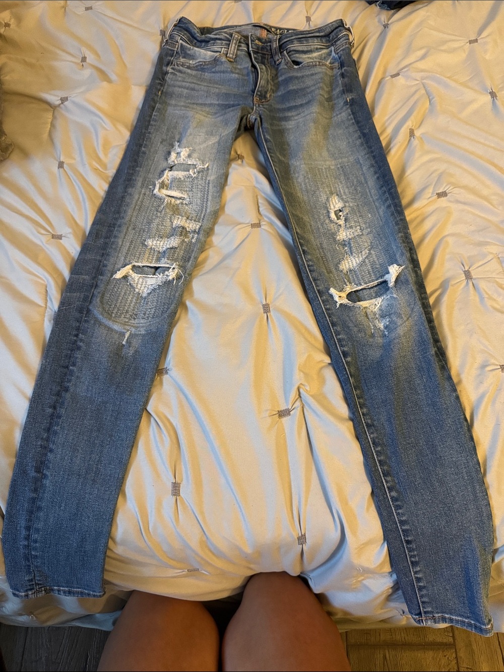 American Eagle Outfitters Distressed Skinny Jeans in Blue Wash